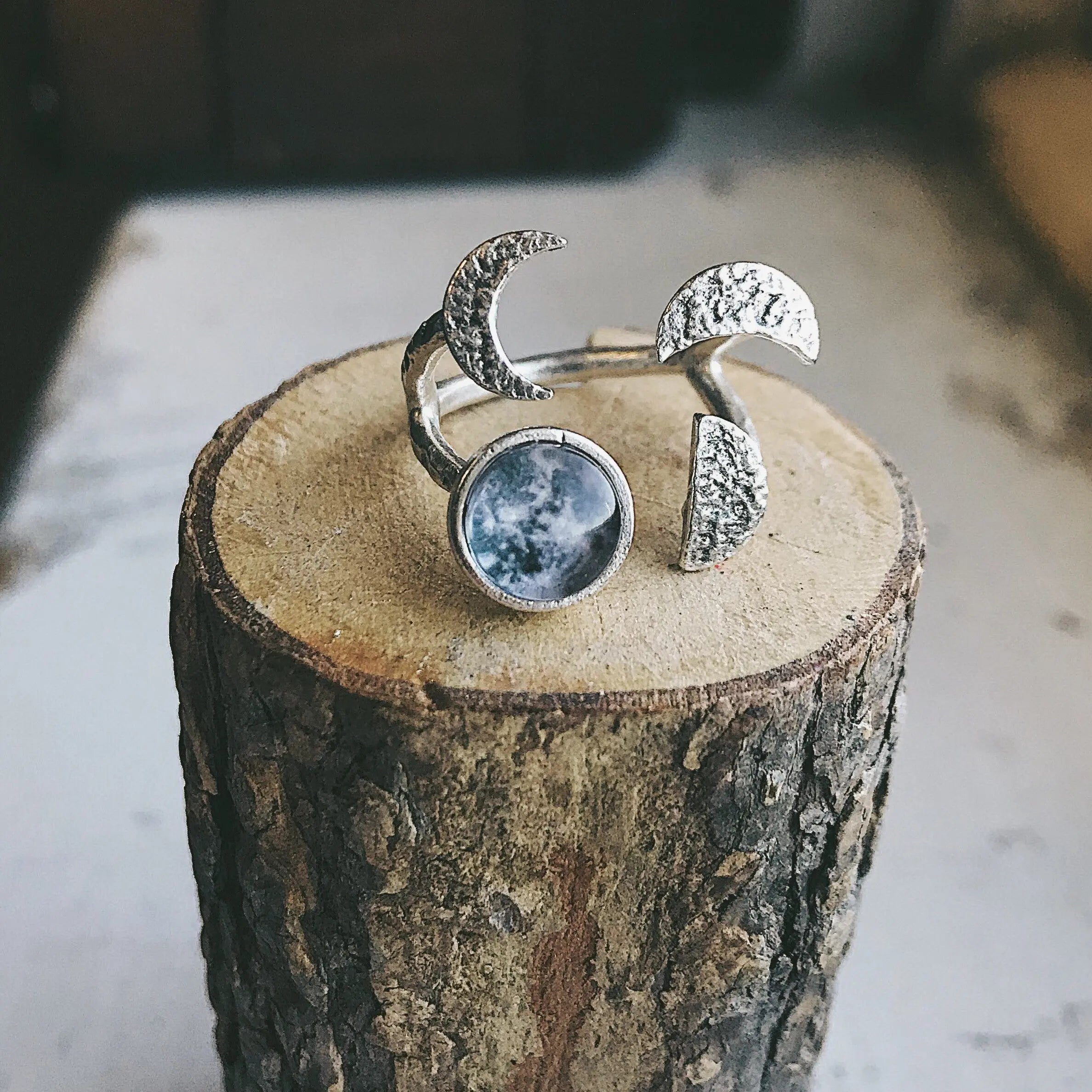 Moon Phase Sculpture Ring - USMJ0333 DC-Yugen Handmade