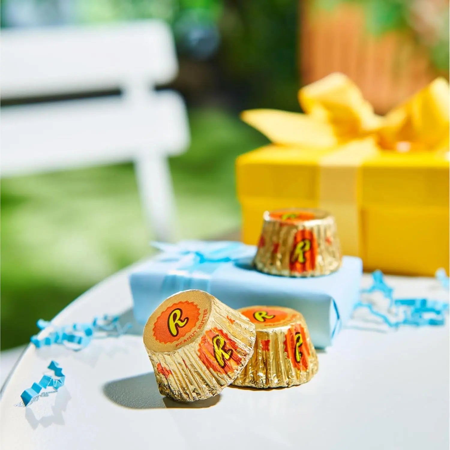 Miniatures Milk Chocolate Peanut Butter Cups, Candy Packs, 0.31 Oz (105 Pieces)