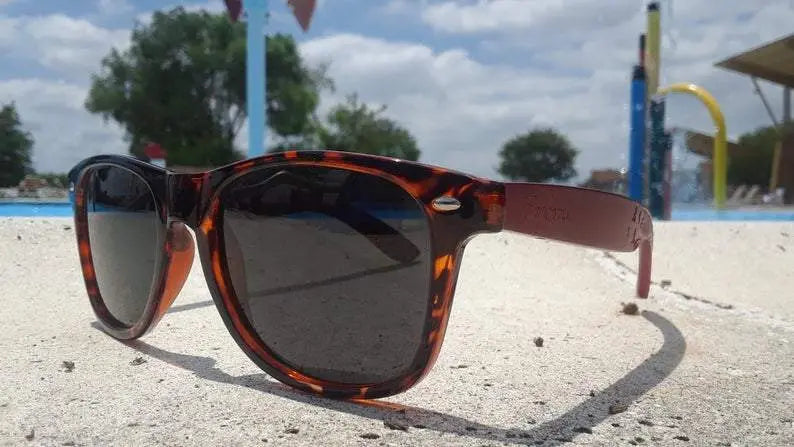 Red Bamboo Tortoise Framed Sunglasses, Artisan Engraved - USMMA-0111 Purple Ariadne